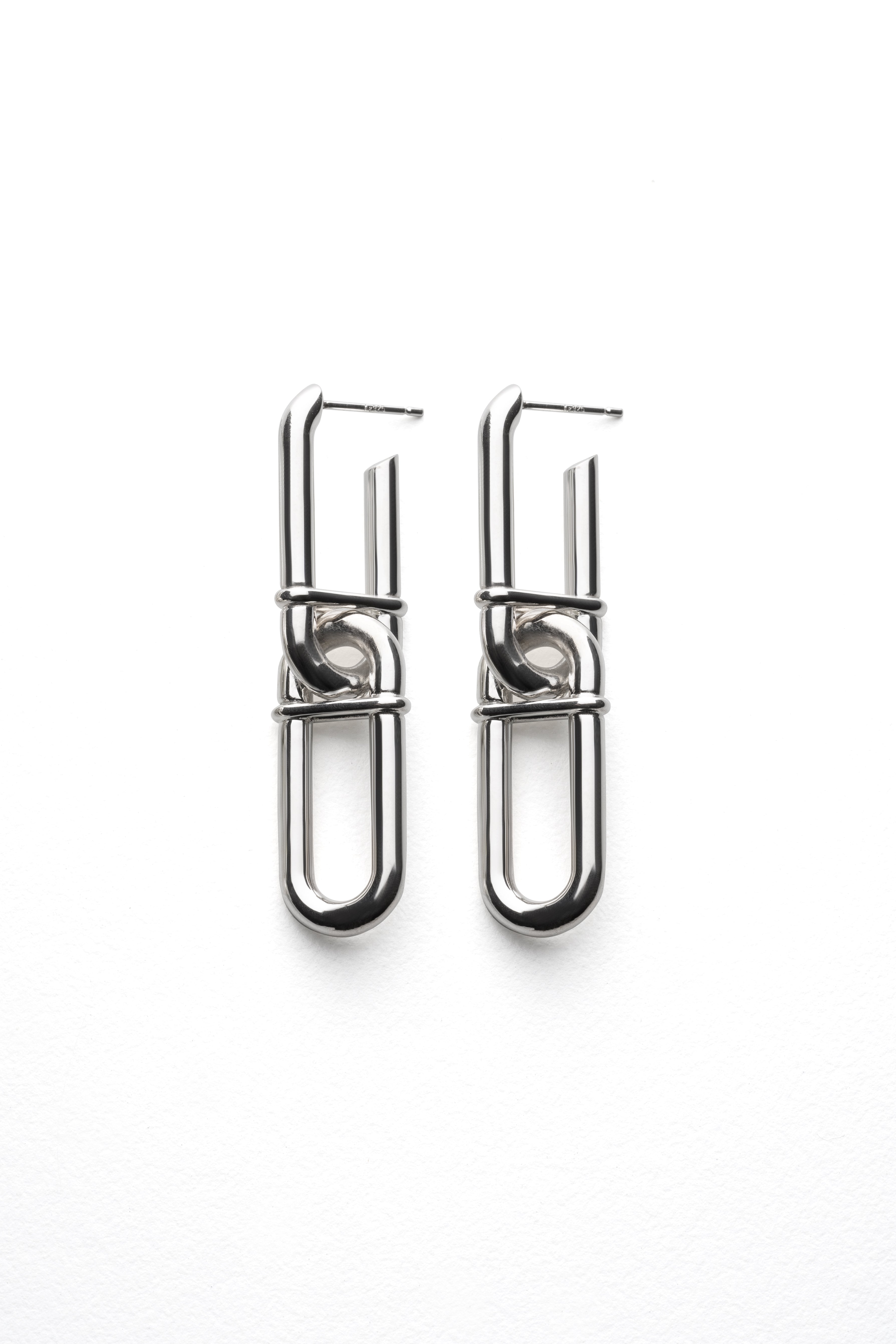 isir ピアス 2_73918c01-c9d0-4841-b23a-
