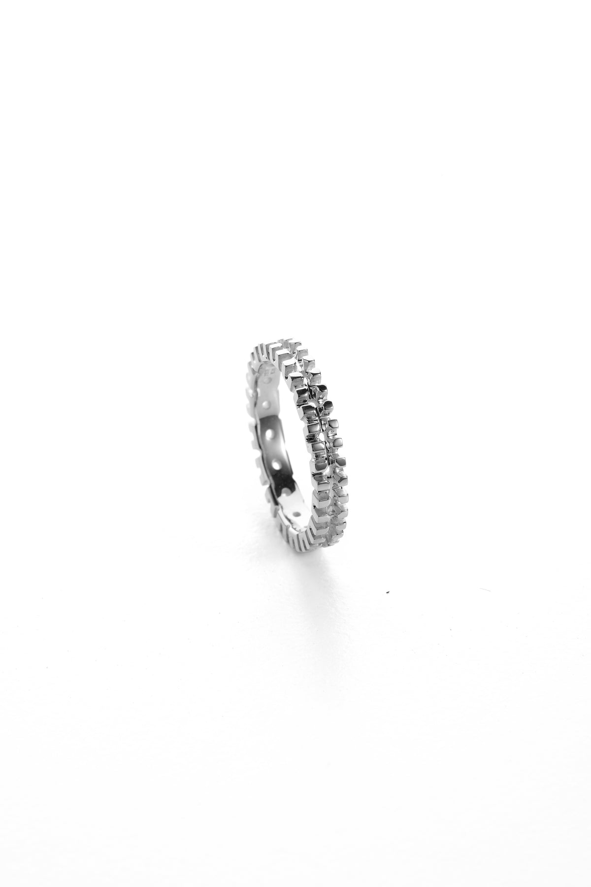 AR RING (PT900)