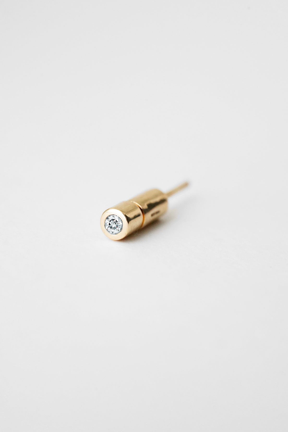 LI POST PIERCE (DIAMOND/SINGLE)